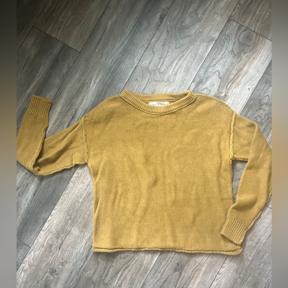Sweater Chealse and Theodore- fall yellow- EUC- xs